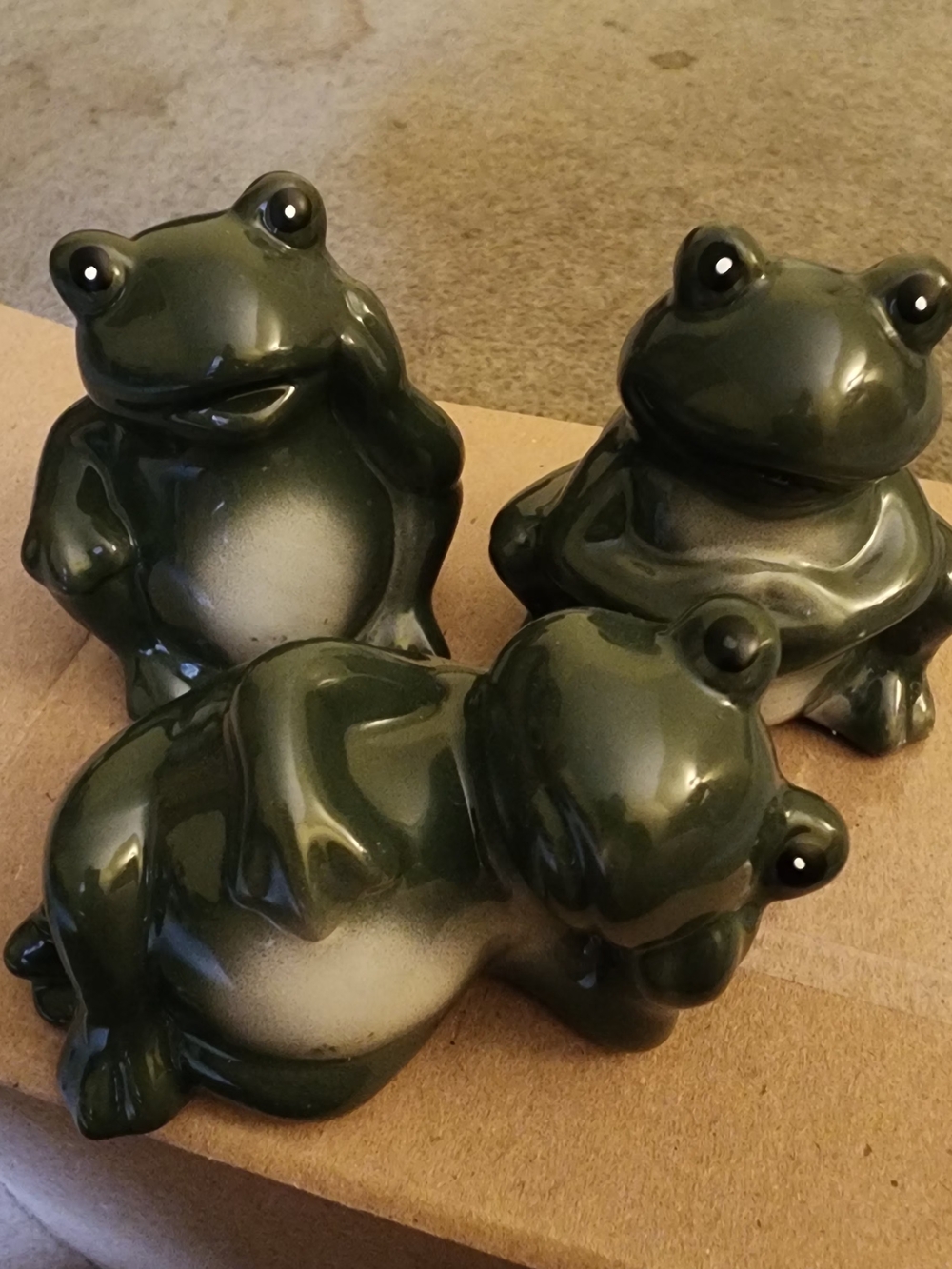 Green Ceramic Frog Figurine Set - Home Accents - Picture 3 of 9